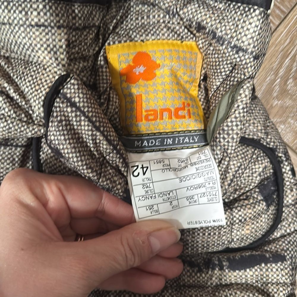 Landi Reversible Puffer Jacket - Picture 3 of 5
